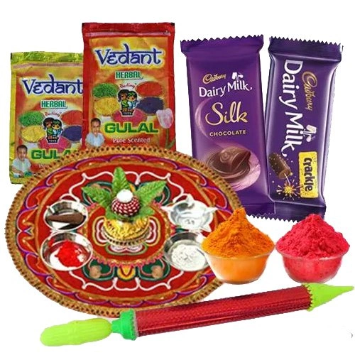 Send Love Greetings and Chocolates Gift Online, Rs.900 | FlowerAura