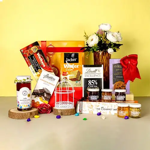 Deluxe Chocolate N Cookie Lovers Gift Set